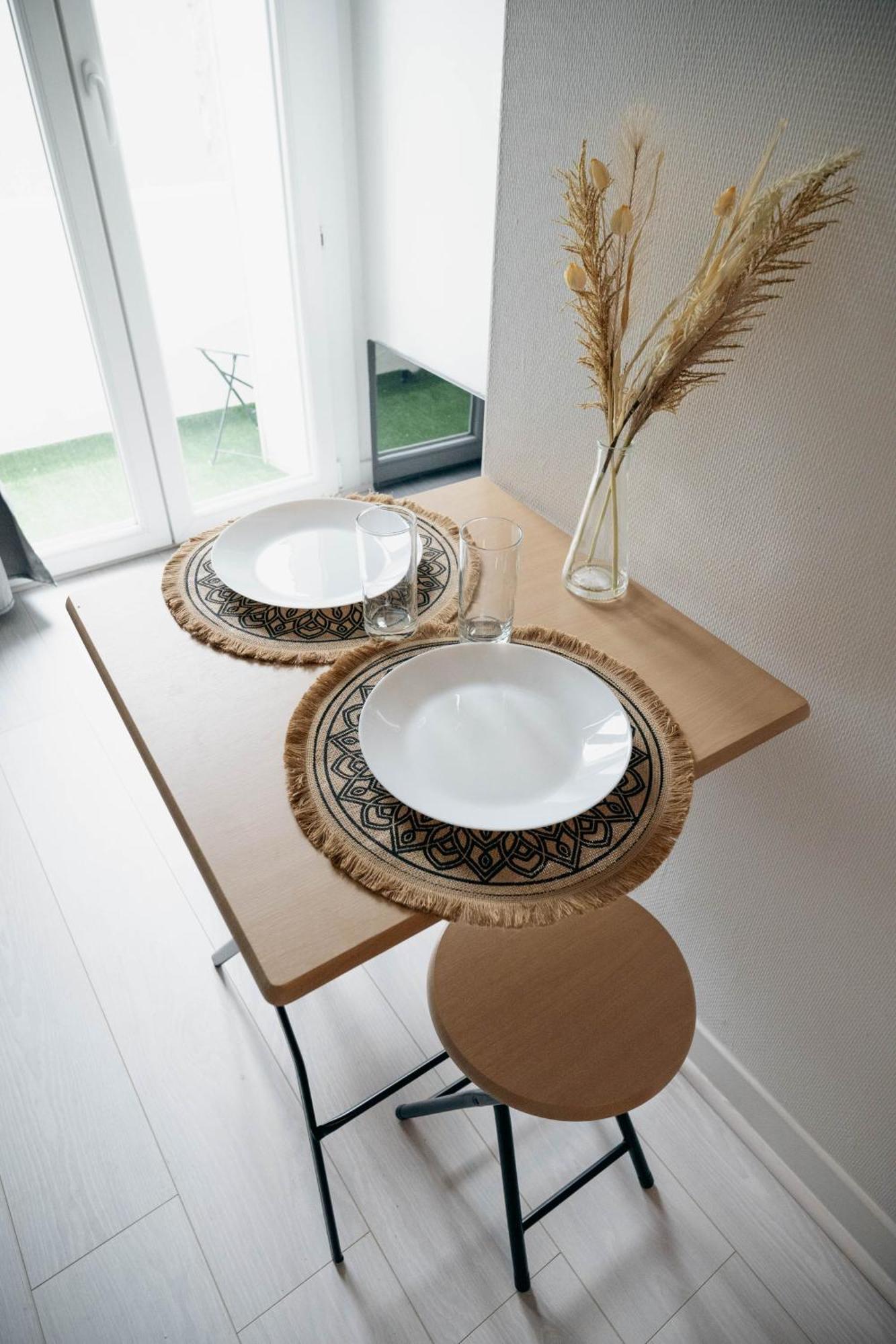 Verdant Oasis - Proche Du Centre - Wifi Gratuit - Parking A Proximite لورد المظهر الخارجي الصورة