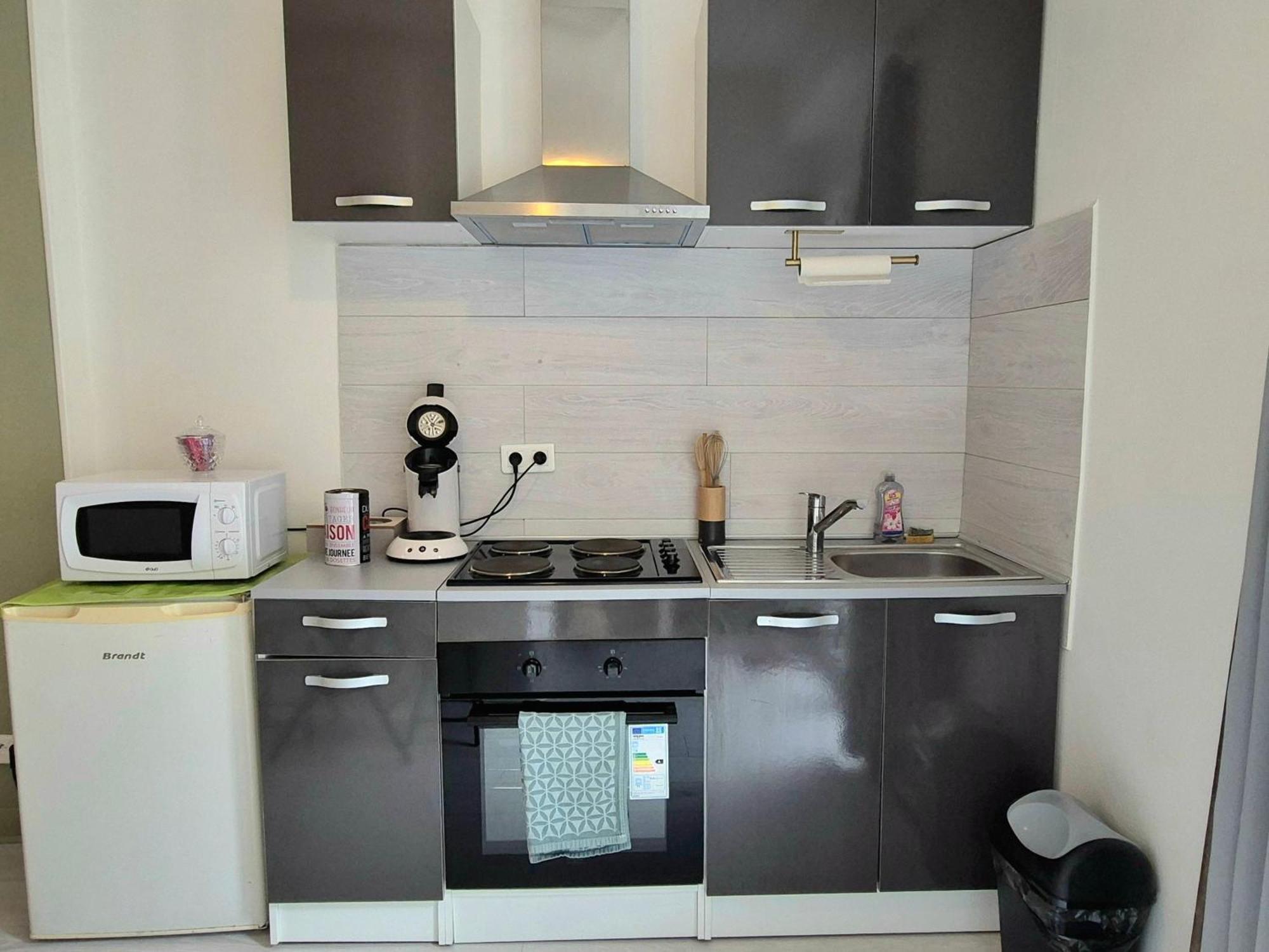Verdant Oasis - Proche Du Centre - Wifi Gratuit - Parking A Proximite لورد المظهر الخارجي الصورة
